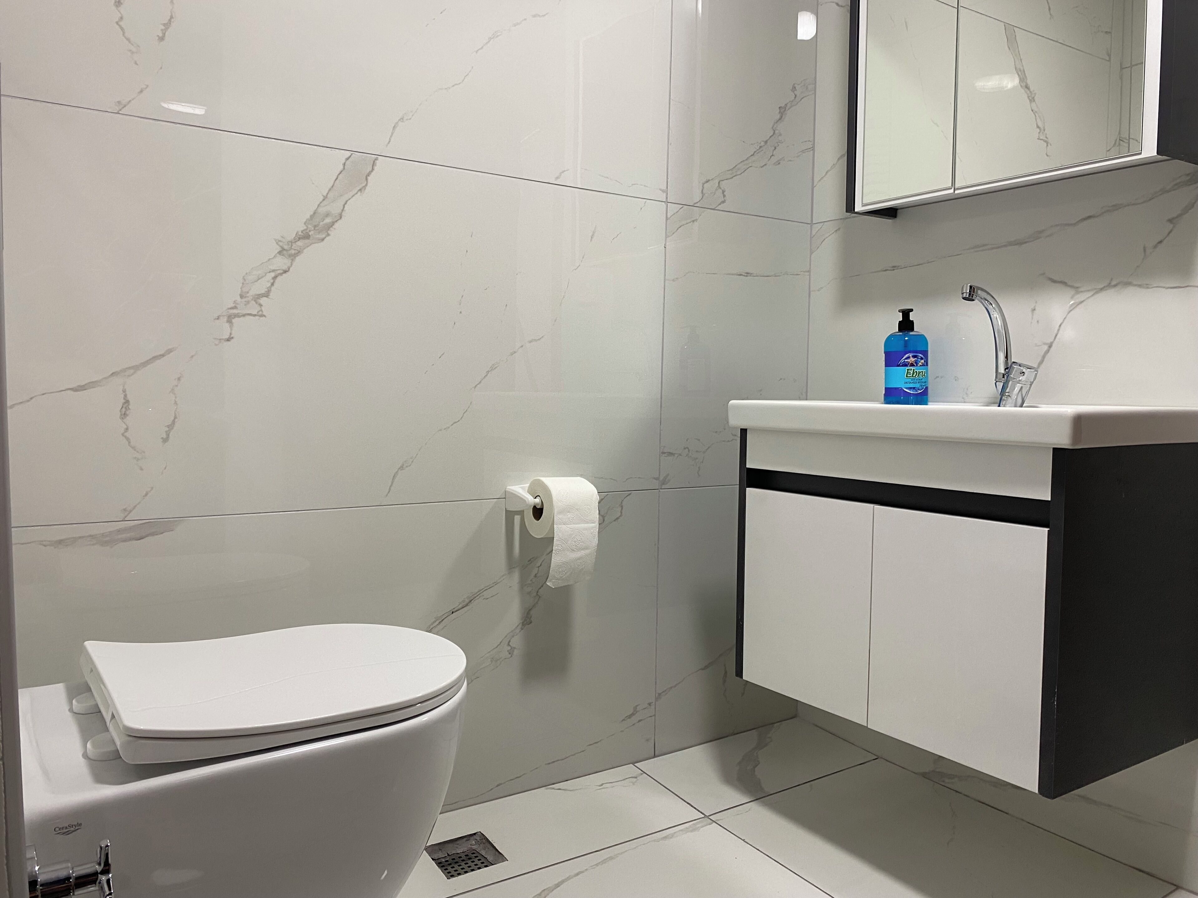 Deluxe Apartment, Balcony, Sea View | Bathroom | Soap, toilet paper