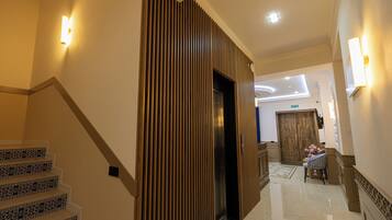Elevator