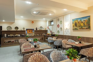 Desayuno buffet incluido todos los días 