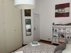 Bügeleisen/Bügelbrett, WLAN, Bettwäsche