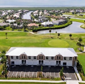 Exterior - Golf Course Living at Its Best 3BR Luxury Stay #1 (Punta Gorda)