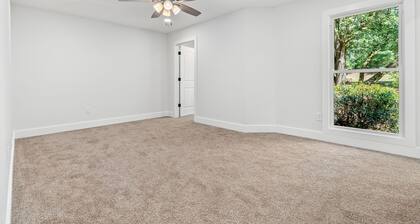 Phenomenal 4-bedroom home in Opelika close proximity to Robert Trent Jones