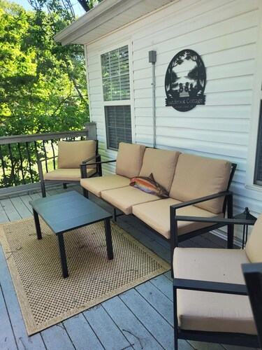 Lovely 3-bedroom condo with lake views in charming Holiday Island
