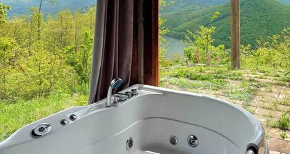 Hana’s Villa, beautiful lake view