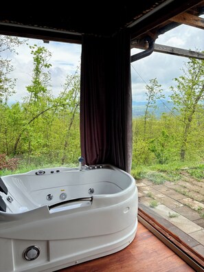 Interior - Hana’s Villa, beautiful lake view (Orllan)
