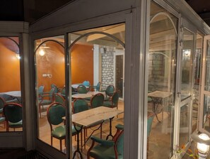 用餐