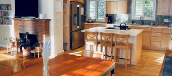 Charming 3 bed/2 bath Ranch Style House in Chautauqua Neighborhood
