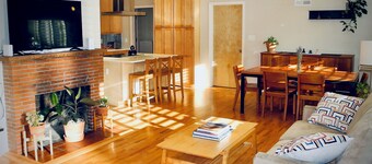 Charming 3 bed/2 bath Ranch Style House in Chautauqua Neighborhood