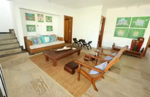 Premium Beachfront Jacuzzi Penthouse Balcones