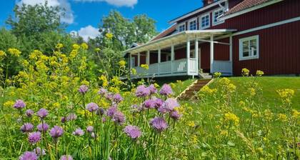 Family House Near Tiveden National Park with fireplace, piano, big property