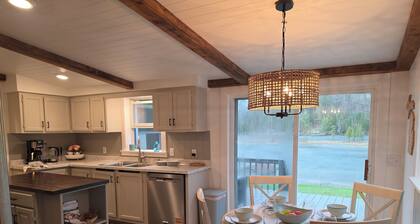 The Breakaway on Long Lake - Game Room + Bunkie + Covered Patio