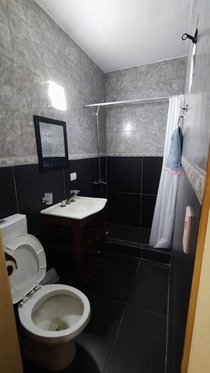 Bathroom - Studio Apartment, Special Winter (Santa Teresita)