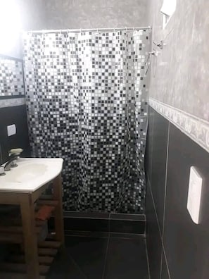 Bathroom - Studio Apartment, Special Winter (Santa Teresita)