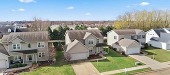 Serene 4-bedroom house with AC in charming Dunlap