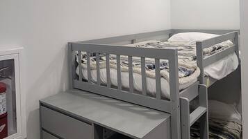 1 bedroom, WiFi, bed sheets