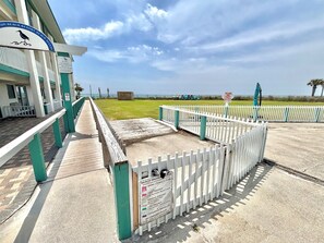 Property grounds - Cozy Beach Condo Steps to Sand w/ Resort Amenities (Panama City Beach)