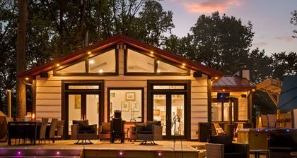 Riverfront Stay | Hot Tub, Secret Space, Pets OK!