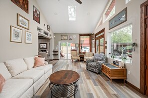 TV, fireplace, stereo, offices