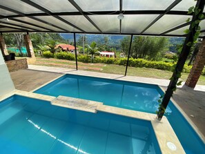 Pool - Private swimming pool, BBQ area, 5 min from the city center, Incredible views (Pacho)