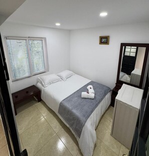 Iron/ironing board, WiFi, bed sheets