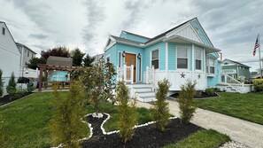 Exterior - Sandy Buns Bungalow Beach House Escape (Ventnor City)