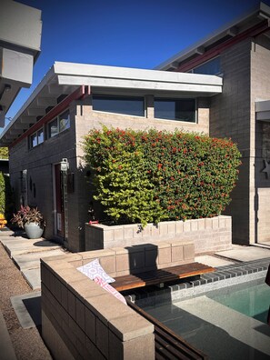 Outdoor pool, a heated pool - Mid Century Modern Casita, kitchenette, laundry, AC & pool in Uptown Phoenix (Phoenix)