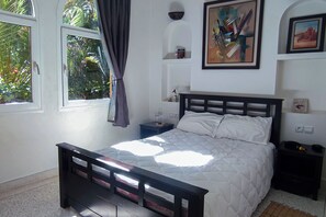 Vila superluxo, varanda, vista para o jardim | Cortinas blackout, Wi-Fi de cortesia