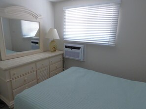 Iron/ironing board, Internet, wheelchair access - Bright & Welcoming 2BR Near Beach, Boardwalk & Local Attractions (Ocean City)