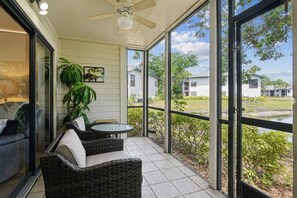 Interior - New To Market Tropical Getaway- Spa, Pool & Peaceful Water Views-Near Beaches, AMI, and IMG (Bradenton)