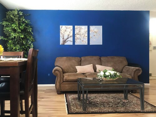 Clean, Cozy & Convenient 3BR/2BA Perfect for Families close Denver & Boulder