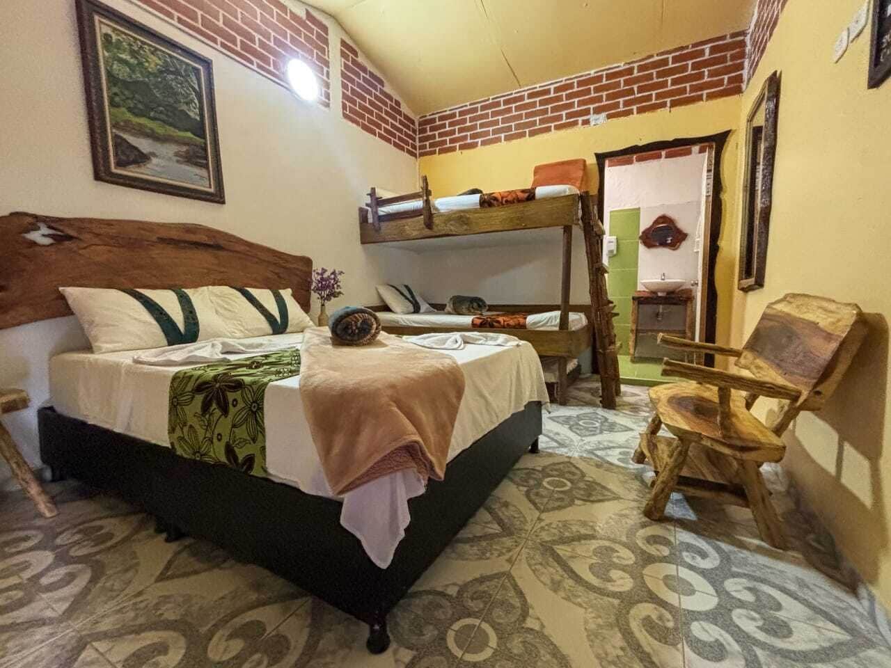 6 camere, Wi-Fi, lenzuola