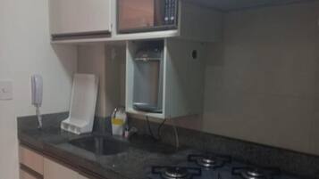 Comfort Apartment, Garden View | Private kitchen