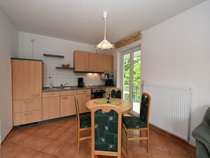 Dining - für 4 Personen in Ostseebad Baabe by Interhome (Baabe)