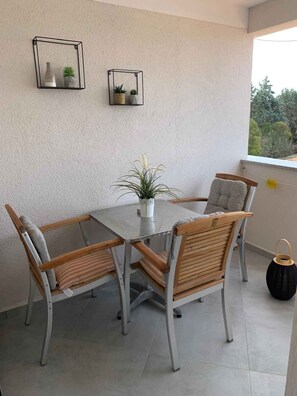 Outdoor dining - Studio with air conditioning near the beach (Medulin)