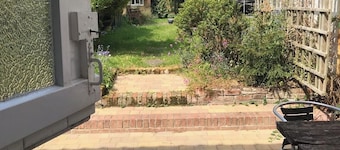 Spacious Suffolk Cottage in Village Setting