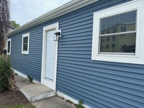 Exterior detail - Downtown Rehoboth Ave Renovated Condo Pet Friendly (Rehoboth Beach)