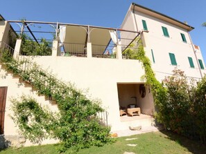 House - Al Colle Di Lari by Interhome (Lari)