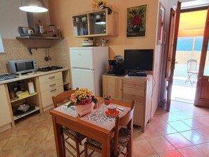 Frigorifero, forno, pentole/stoviglie/utensili