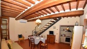TV - Al Vecchio Pozzo by Interhome (Buti)