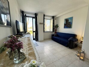 TV - Il Volo Del Nibbio by Interhome (Vecchiano)