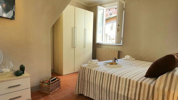 Room - Loft Lucca by Interhome (Lucca)