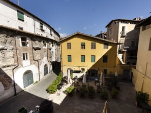 Outdoor dining - Loft Lucca by Interhome (Lucca)