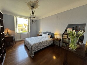Internet - Piazza S. Romano by Interhome (Lucca)