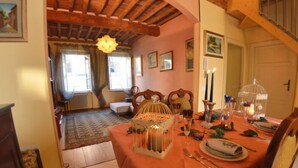 Unclassified image, 3 of 11, button - Finestra San Michele by Interhome (Lucca)