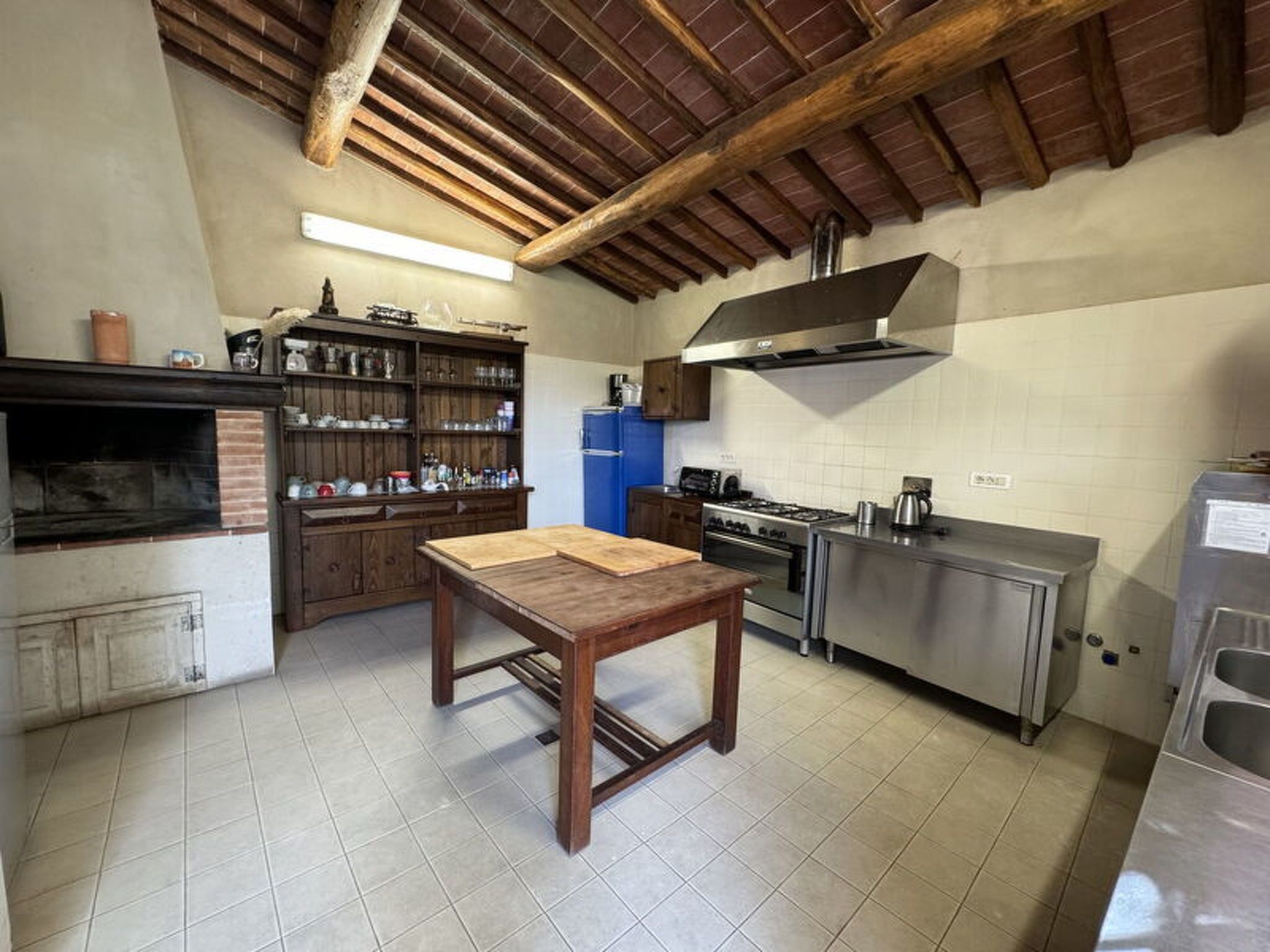 Frigorifero, microonde, forno, lavastoviglie