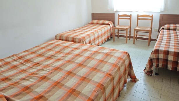 Immagine non classificata, 1 di 12, pulsante