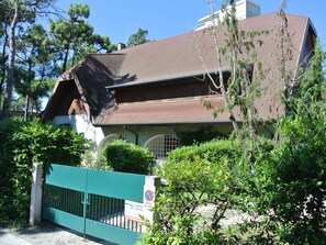 Exterior - Villa Cà del Portegheto 2 by Interhome (Lignano Pineta)
