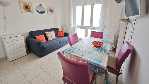 Unclassified image, 1 of 16, button - Nocken 5 - Lignano Sabbiadoro by Interhome (Lignano Pineta)