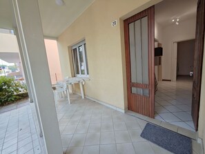 Unclassified image, 3 of 17, button - Lucrezia - Lignano Sabbiadoro by Interhome (Lignano Pineta)