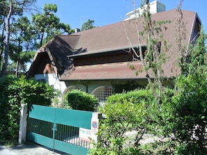 Unclassified image, 3 of 17, button - Villa Cà del Portegheto 3 by Interhome (Lignano Pineta)